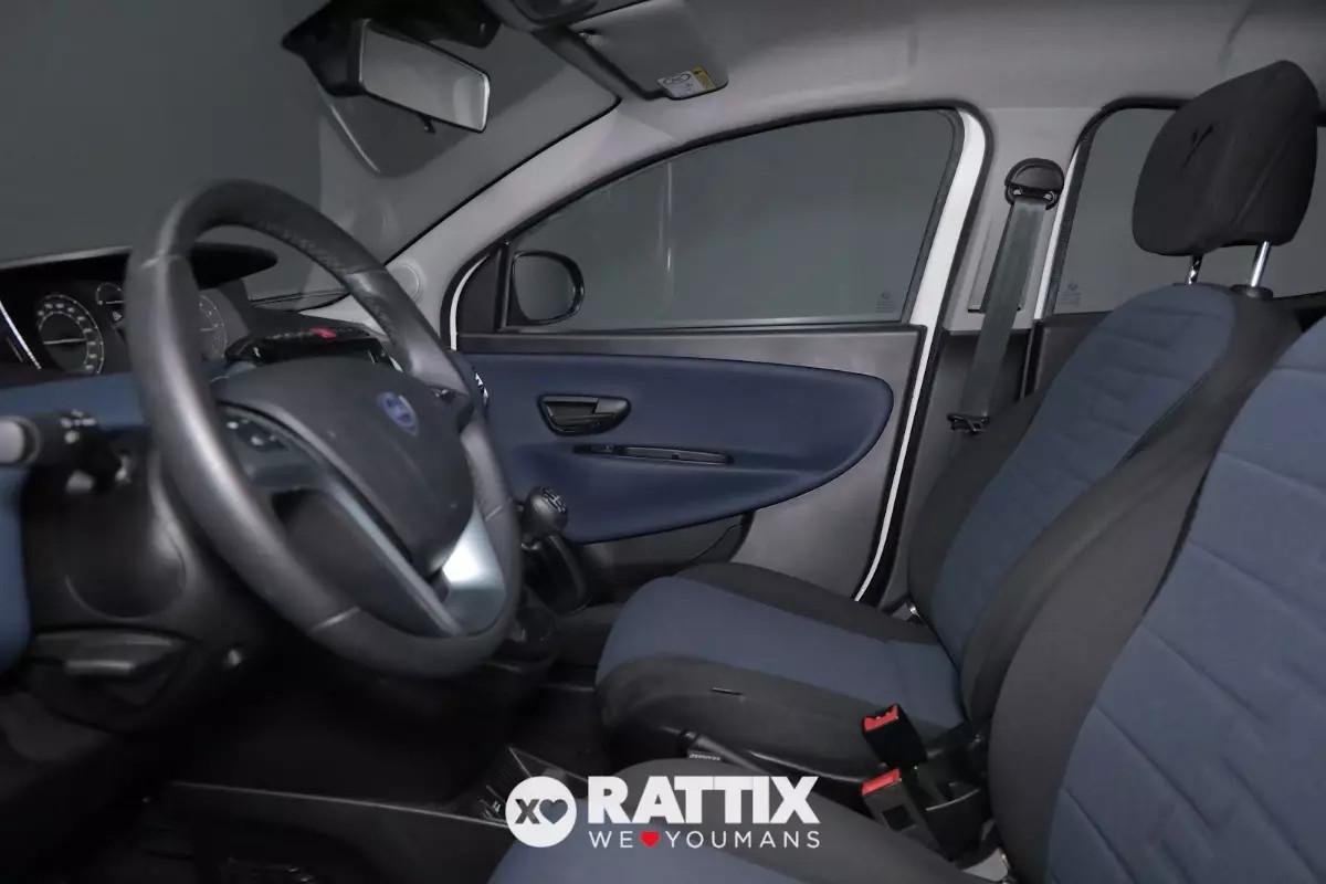 Lancia Ypsilon 1.0 Firefly Hybrid 70CV Platino