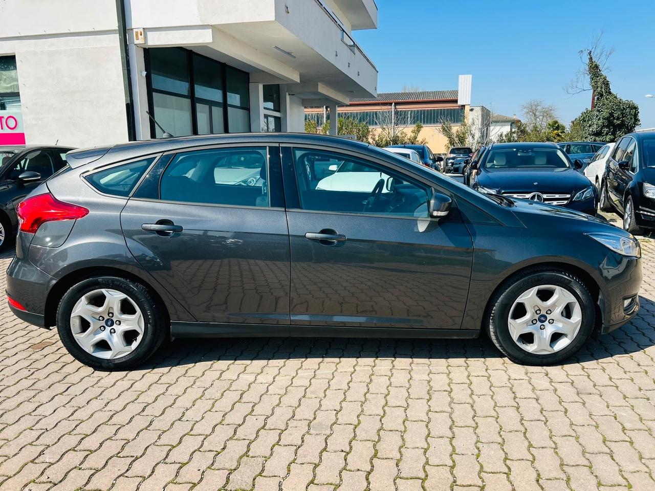 Ford Focus 1.6 120 CV GPL Titanium