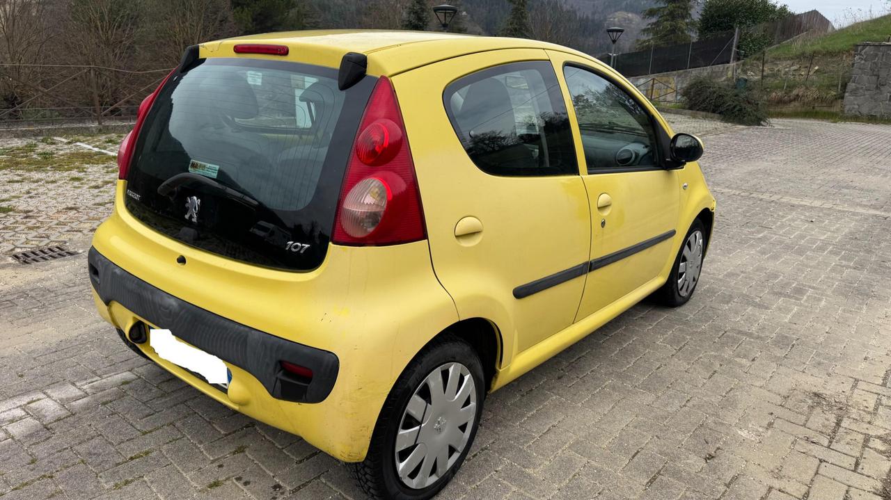 Peugeot 107 5 Porte 107 5p 1.0 12v Sweet Years ok neopatentati