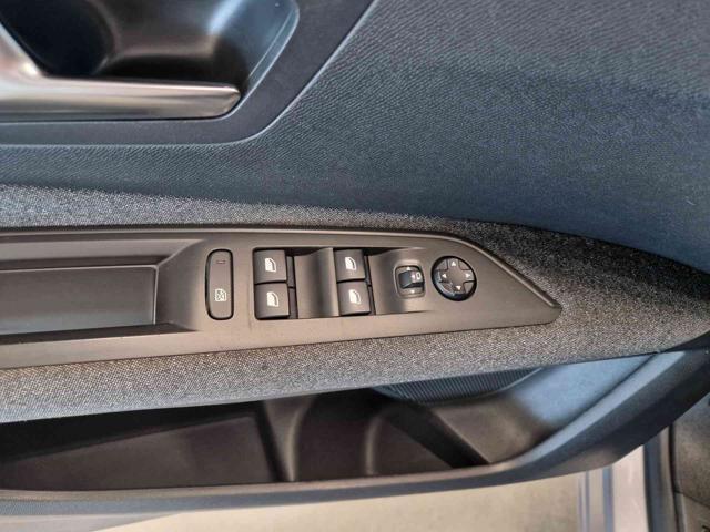 PEUGEOT 3008 BlueHDi 120 S&S Business