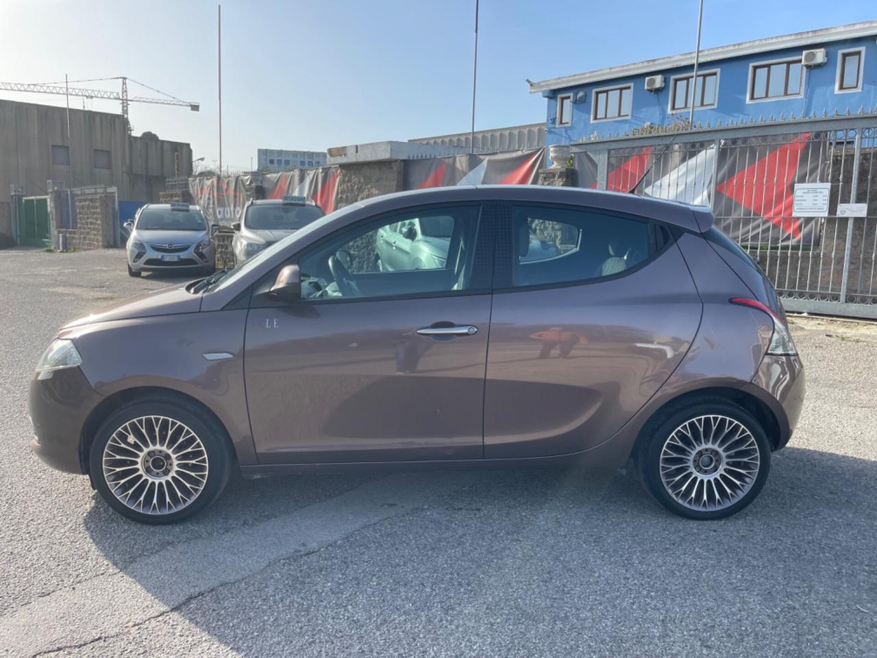 Lancia Ypsilon 1.3 MJT 16V 95 CV 5 porte