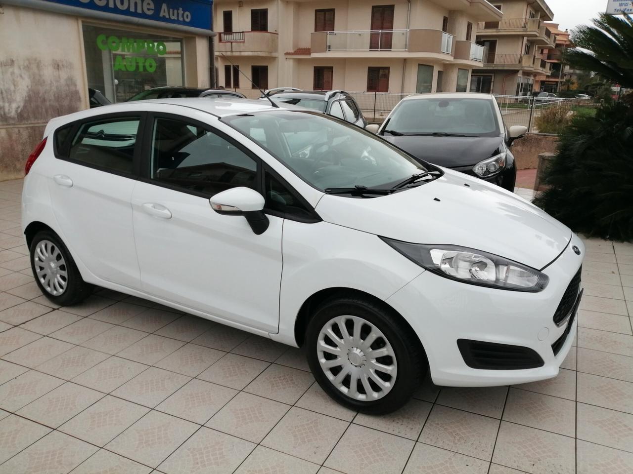 Ford Fiesta 1.5 TDCi 75CV 5 porte Business