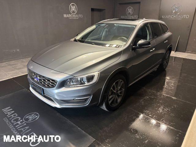 VOLVO V60 Cross Country D3 Geartronic Business