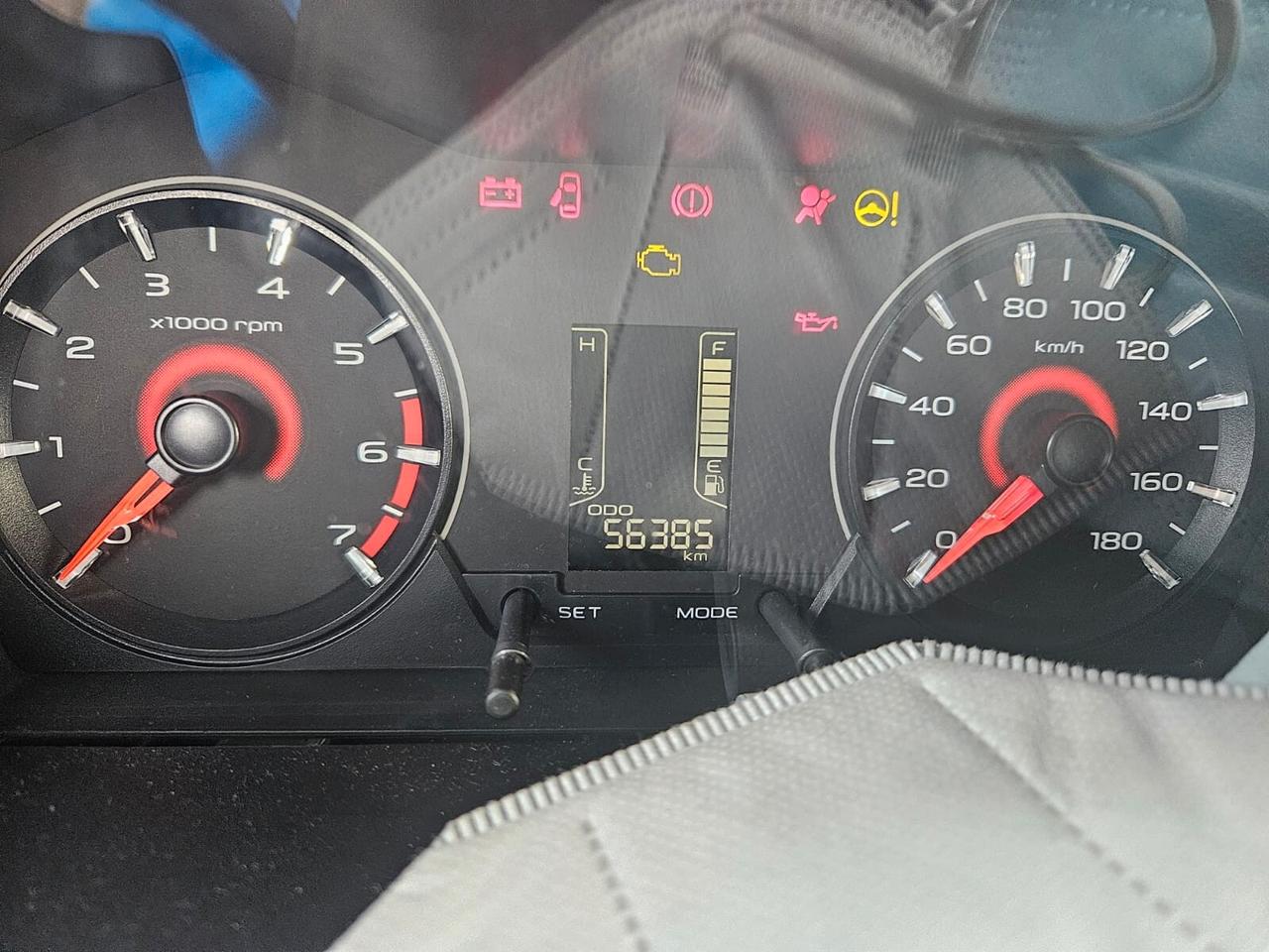 Mahindra KUV100 1.2 VVT K6+