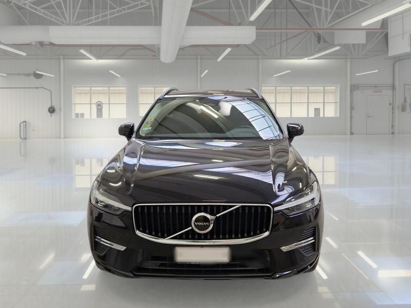 VOLVO XC60 B4 D AWD automatico Momentum Pro MY22