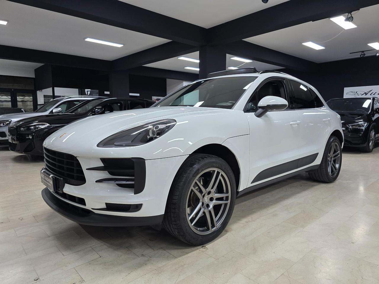 Porsche Macan 2.0 (Tetto panorama)