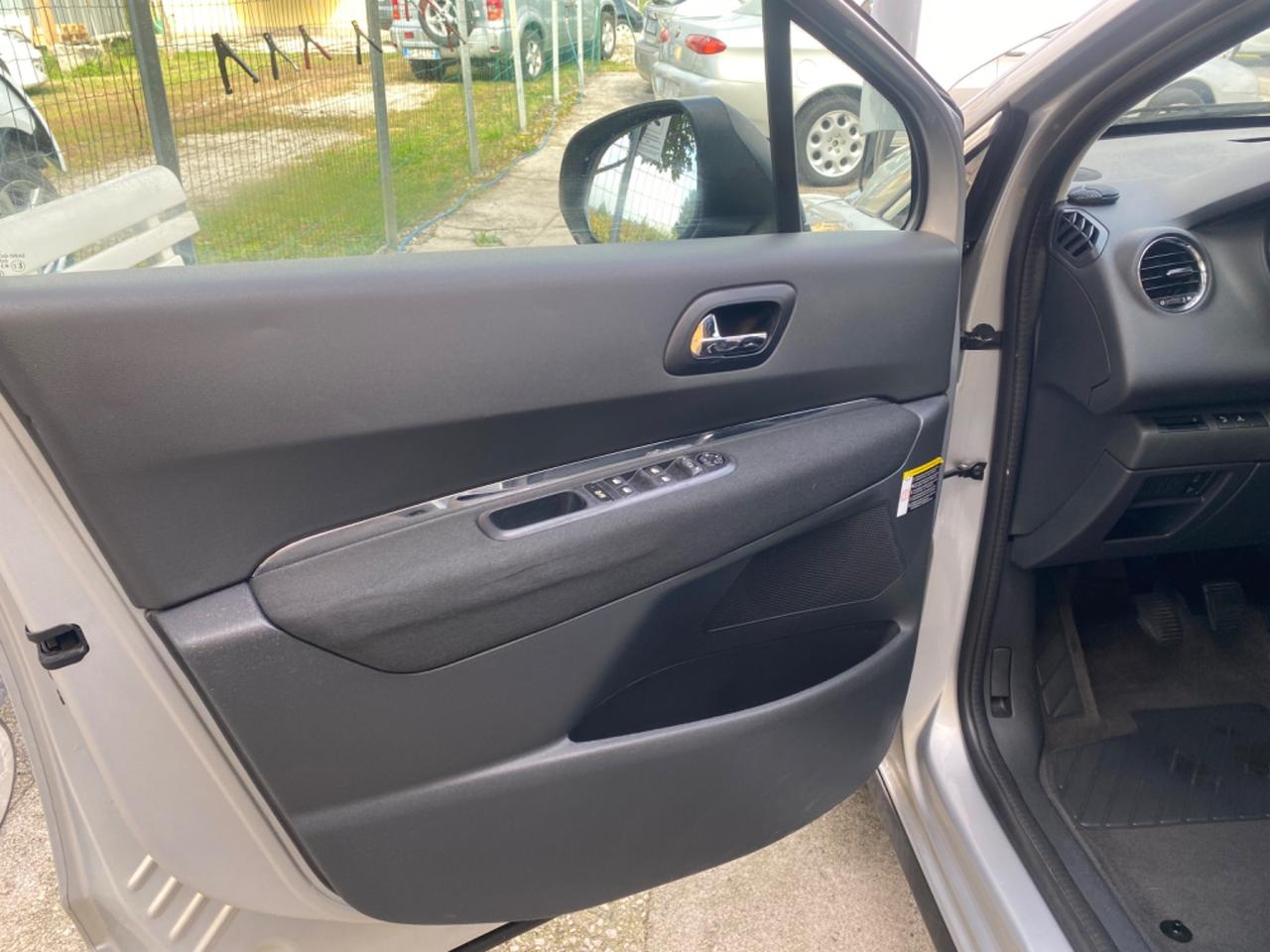 Peugeot 3008 1.6 HDi Gancio traino
