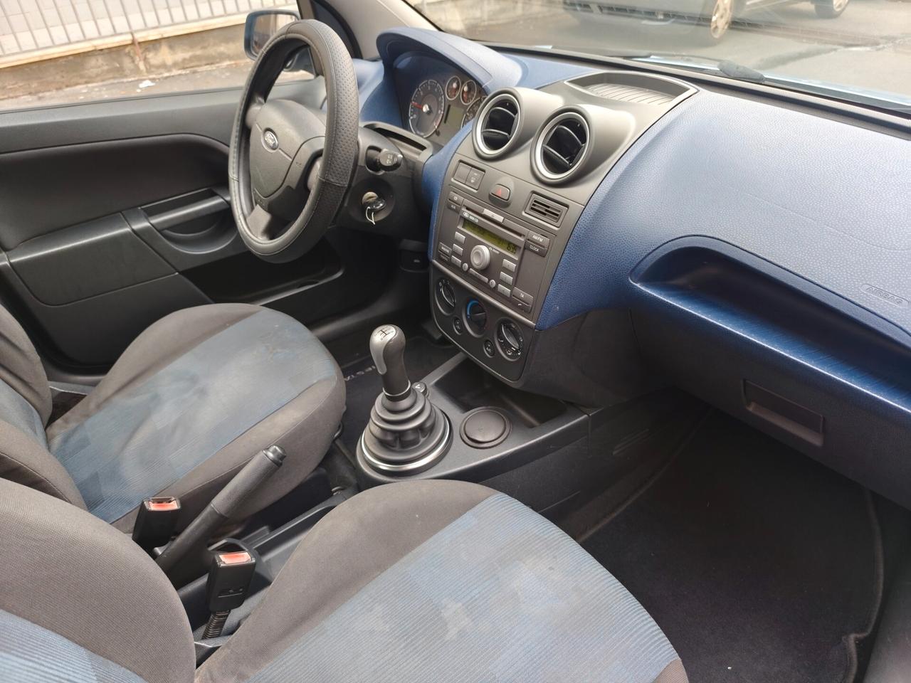 Ford Fiesta 1.2 16V 5p. Benzina