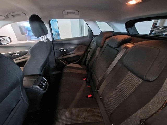 PEUGEOT 3008 BlueHDi 120 S&S Business