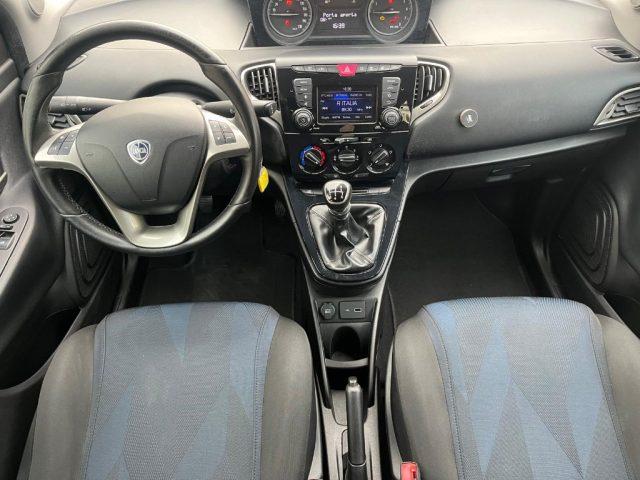 LANCIA Ypsilon 1.2 69 CV 5 porte Gold