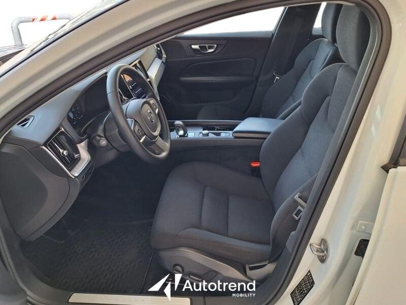Volvo V60 B4 197+14 CV Mild Hybrid Diesel Automatica Momentum Business