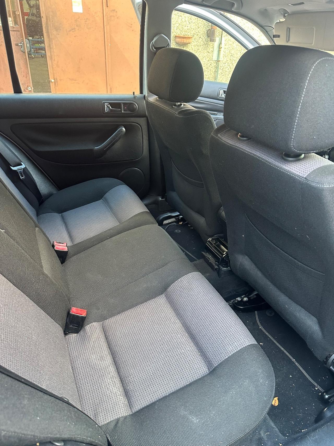 Volkswagen Golf 1.6 16V cat 5 porte Comfortline