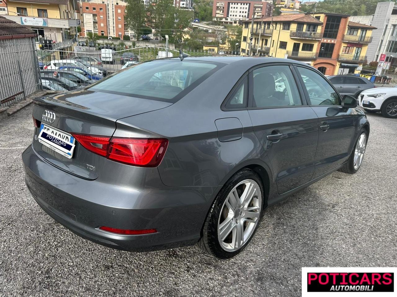 Audi A3 Sedan 1.6 TDI clean diesel S tronic Attraction