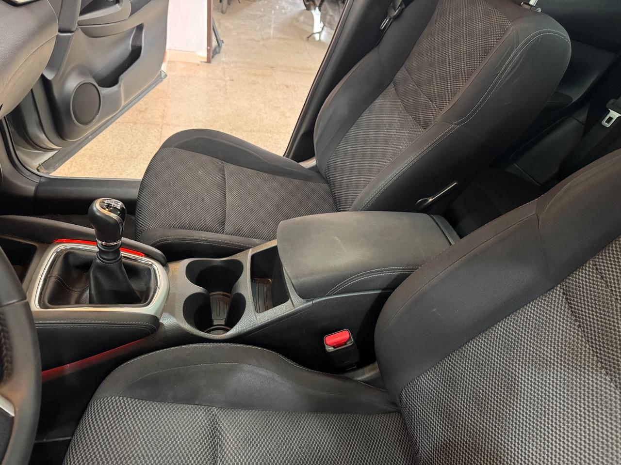 Nissan Qashqai 1.5 dCi N-Connecta TETTO-NAVI-XENON
