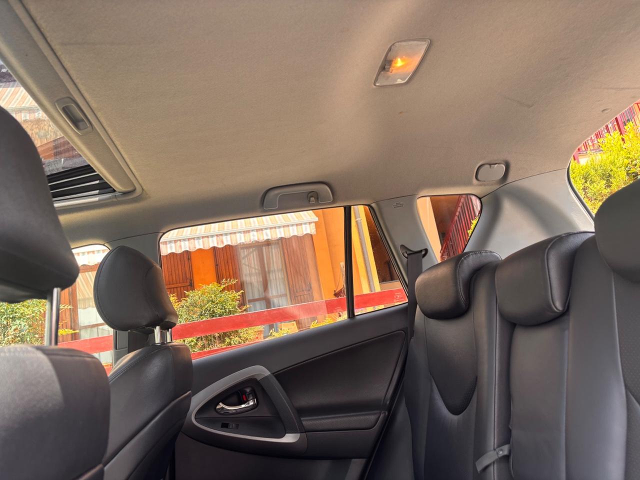 Toyota RAV 4 RAV4 2.2 D-4D 177 CV Luxury