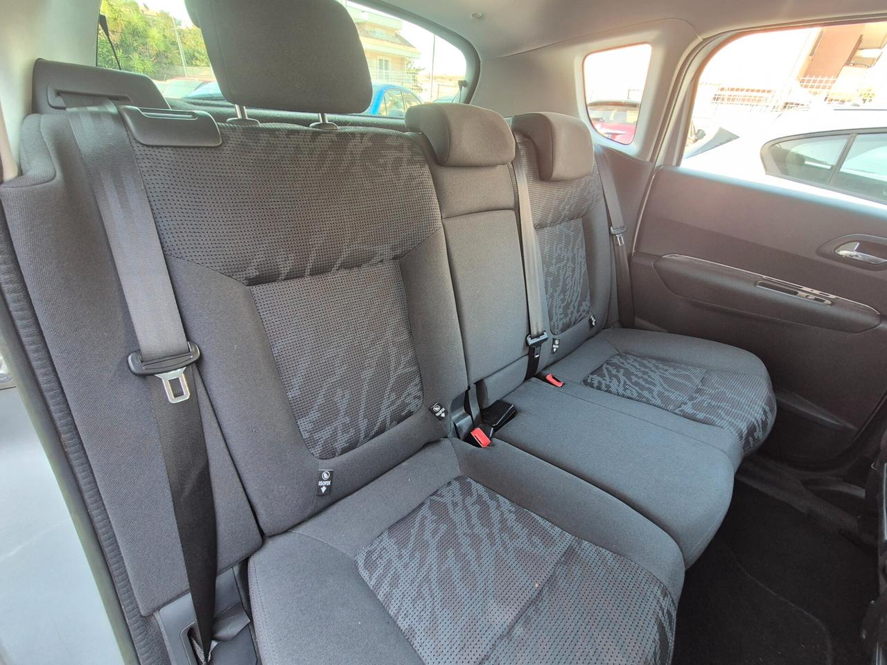 Peugeot 3008 1.6 HDi 115CV Active