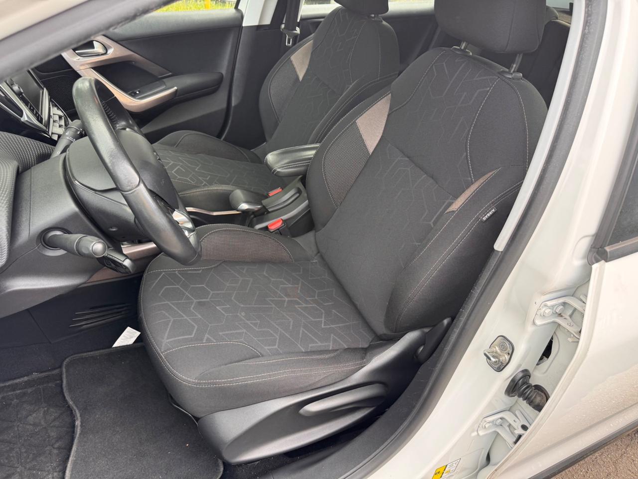 Peugeot 2008 1.6 HDI S&S URBAN CROSS garanzia 12 mesi