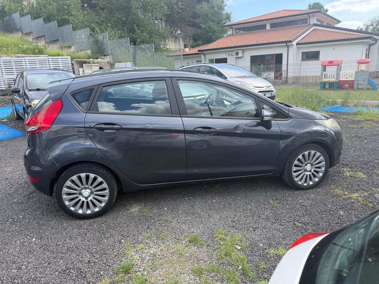 Ford Fiesta Ikon 1.4 TDCi 70CV 5 porte