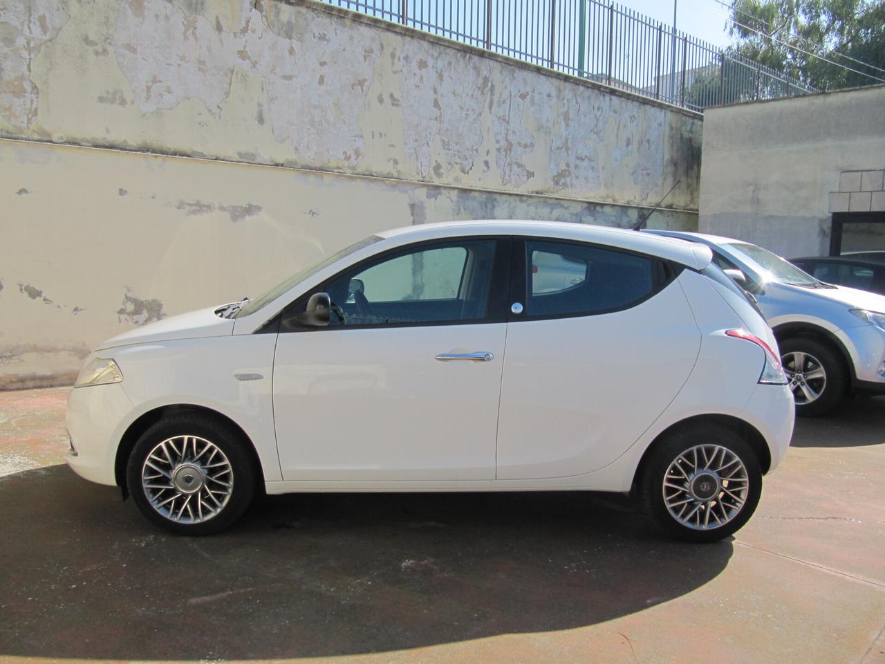 Lancia Ypsilon 1.2 69 CV 5 porte GPL Ecochic Gold