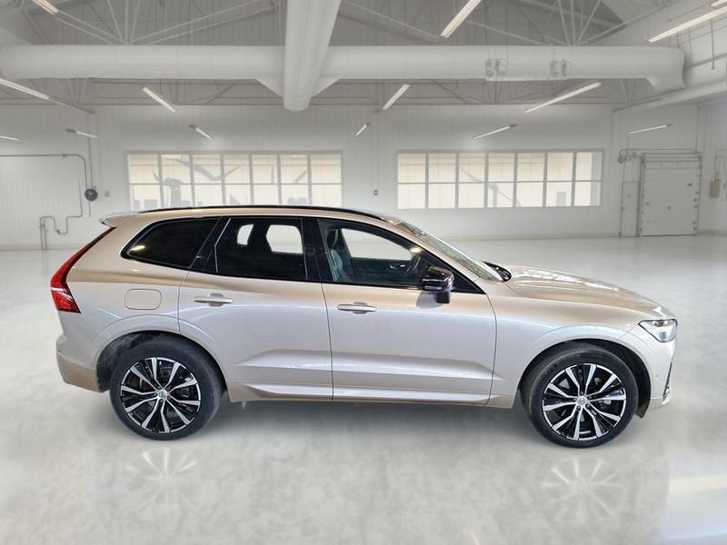 VOLVO XC60 B5 D AWD automatico Plus Dark