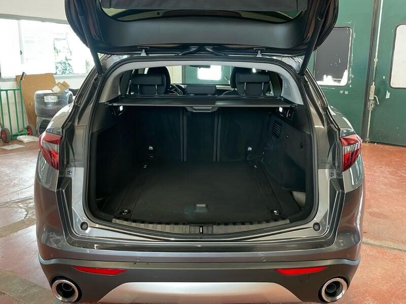 Alfa Romeo Stelvio 2.2 Turbo Diesel 190CV AT8 Q4 Business