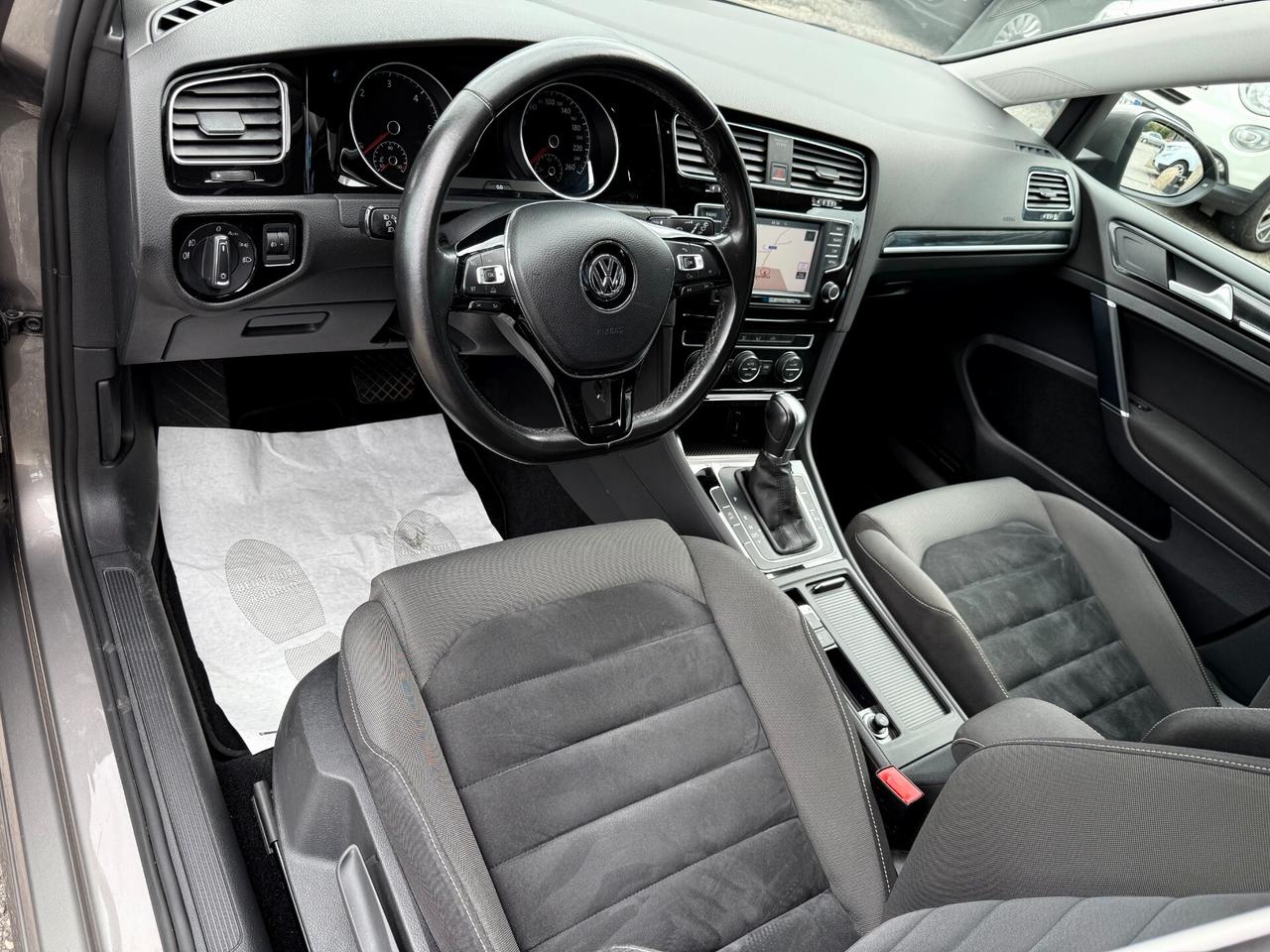 " DA VETRINA " Volkswagen Golf 1.6 TDI DSG Highline