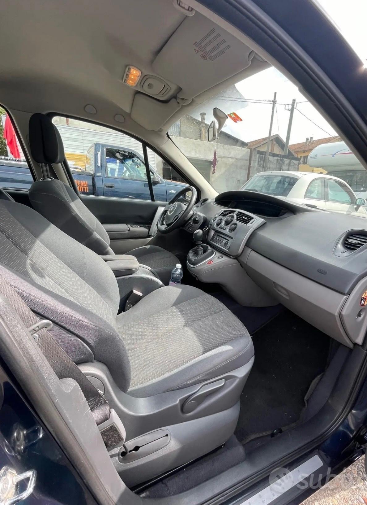 Renault Scenic Grand Scénic 1.5 dCi/105CV PlayStation Portable