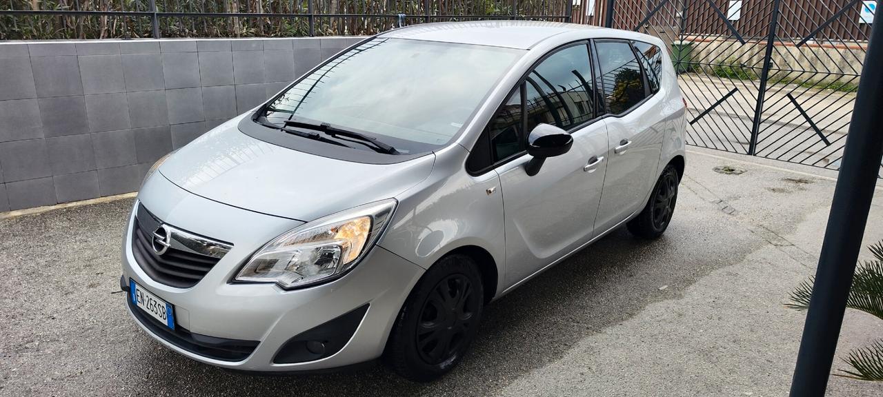 Perfetta Opel Meriva 1.3mtj 95cv tutta tagliandata