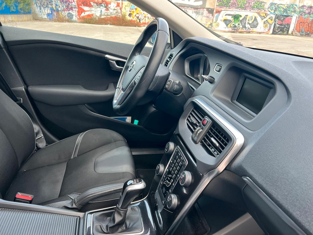 Volvo V40 D2 R-design Momentum 2016