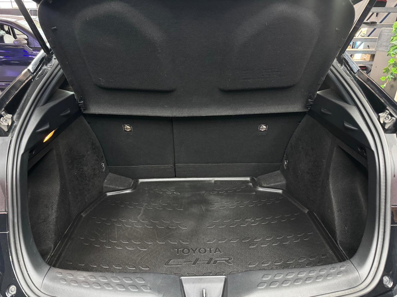 Toyota C-HR 1.8 Hybrid E-CVT – Anno 2019 – 108.000 km
