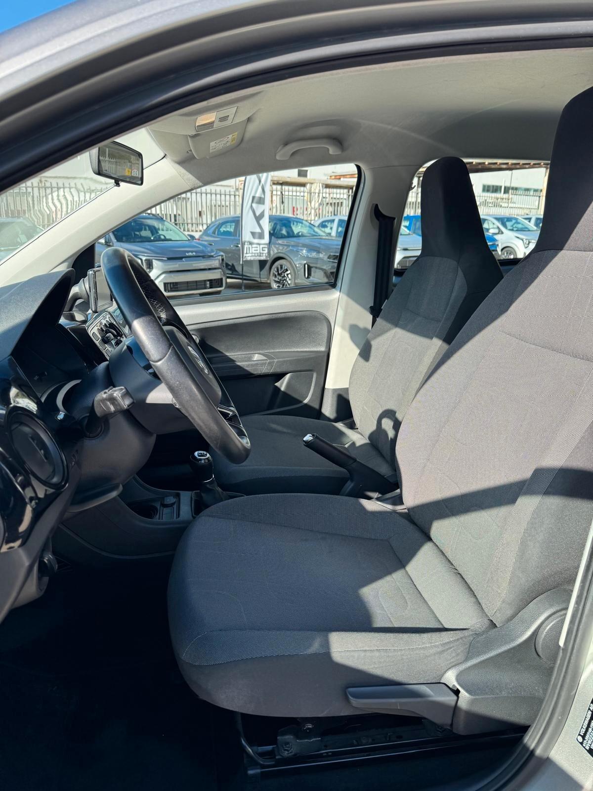 Volkswagen up! 1.0 5p. move