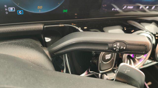 MERCEDES-BENZ EQA 250 Premium