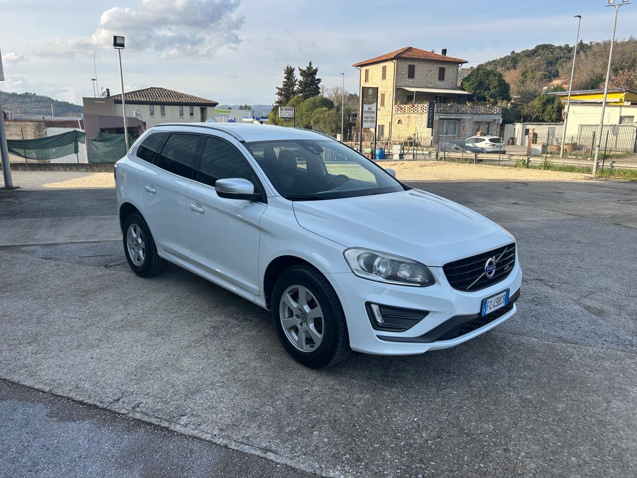 Volvo XC 60 XC60 D3 Geartronic R-design