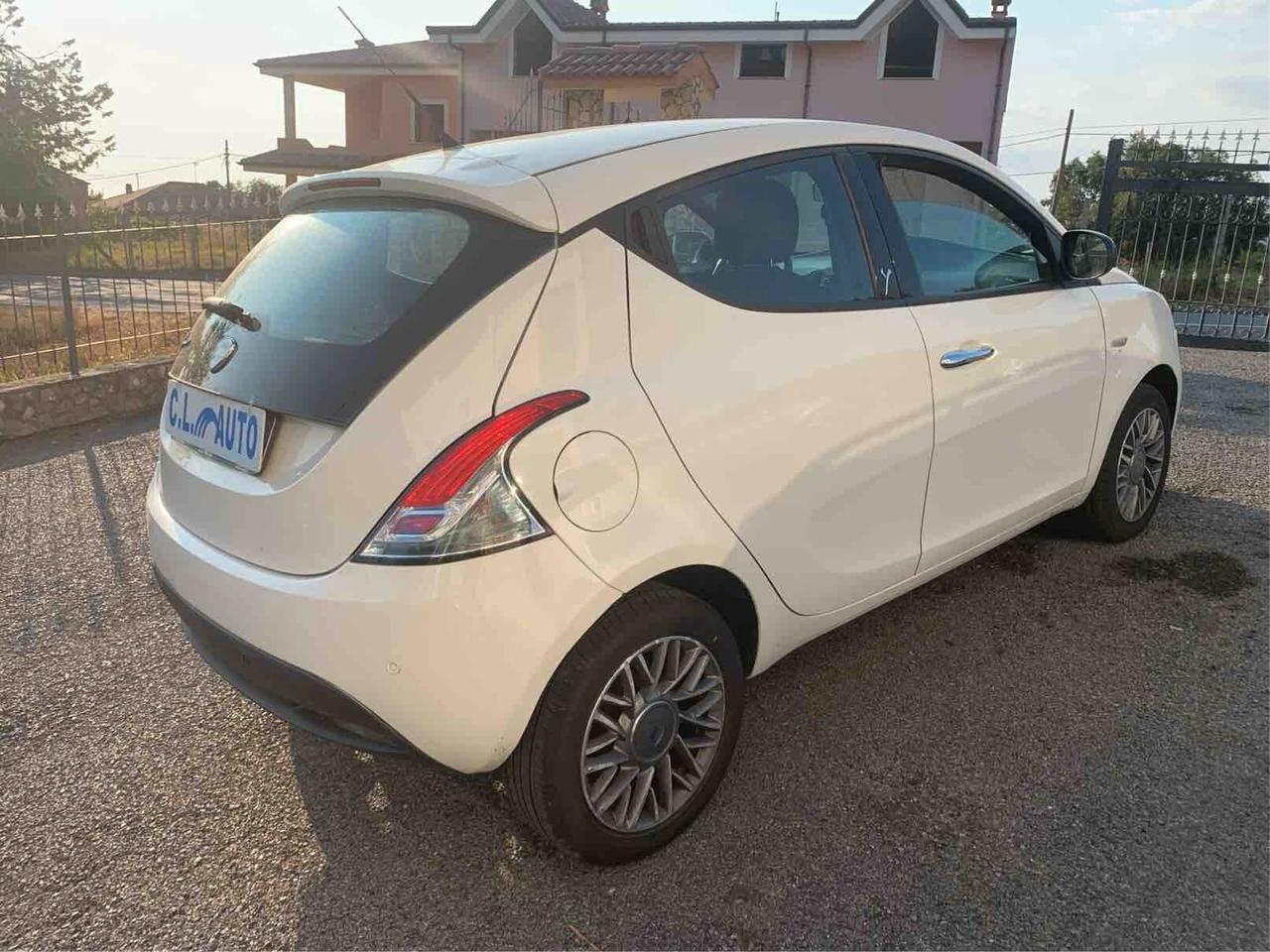 Lancia Ypsilon 1.3 MJT 95 CV