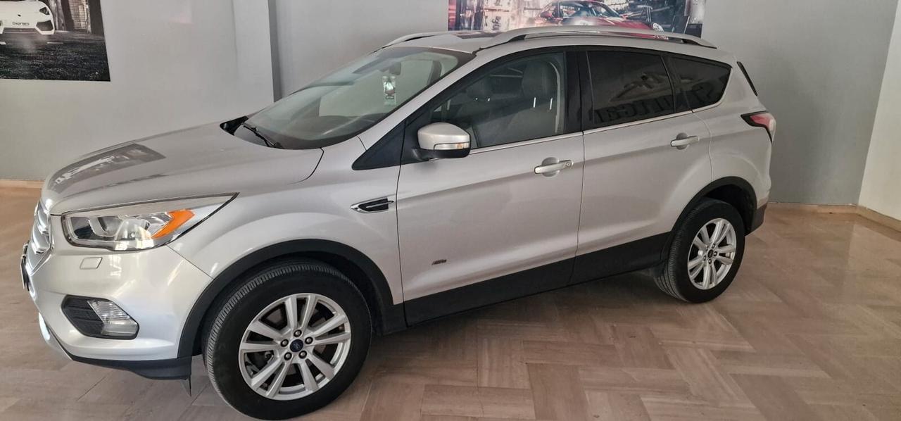 KUGA 2.0 TDCI 150 CV 4WD SUPER ACCESSORIATA