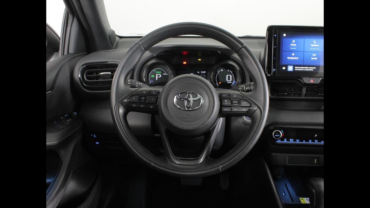 TOYOTA Yaris IV 2020 - Yaris 1.5h Lounge
