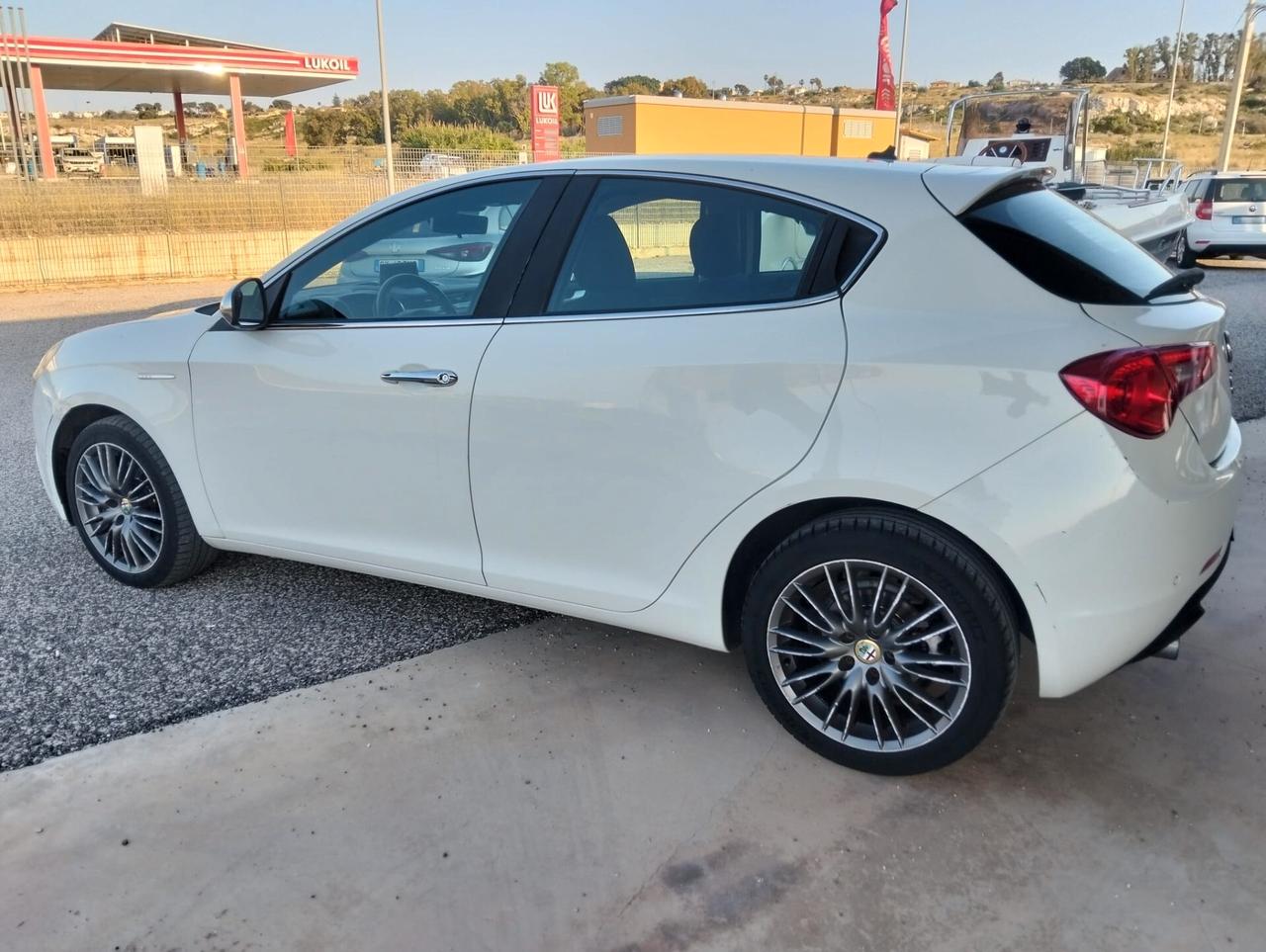 Alfa Romeo Giulietta 2.0 JTDM-2 140 CV EXCLUSIVE