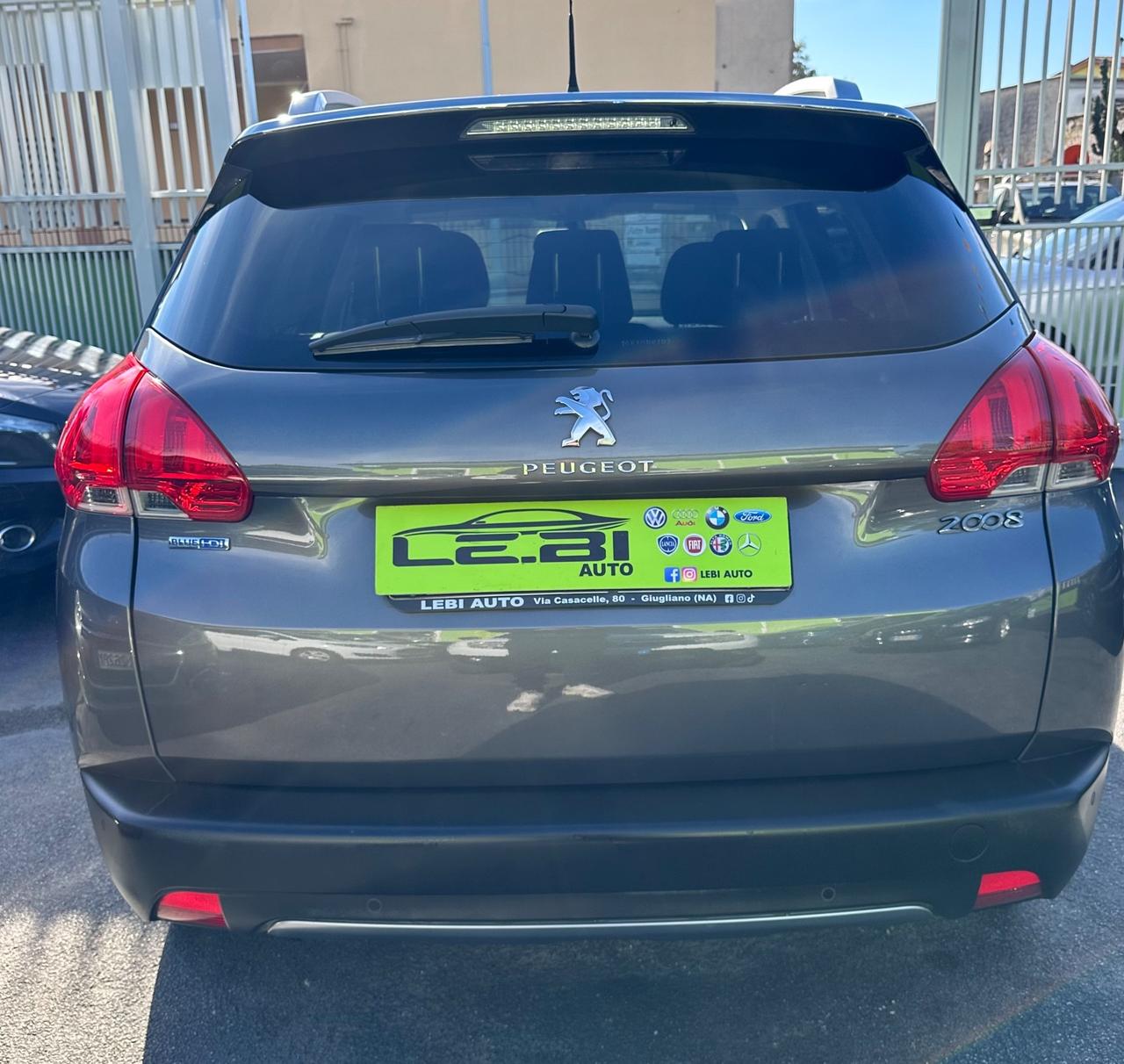 Peugeot 2008 HDi 120 Black Matt 100.000 Km