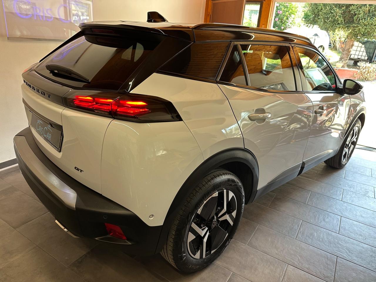 Peugeot 2008 PureTech 130 S&S EAT8 GT
