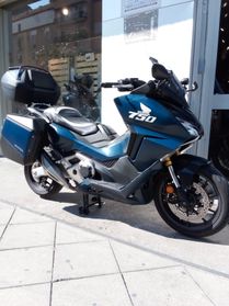Honda Forza 750