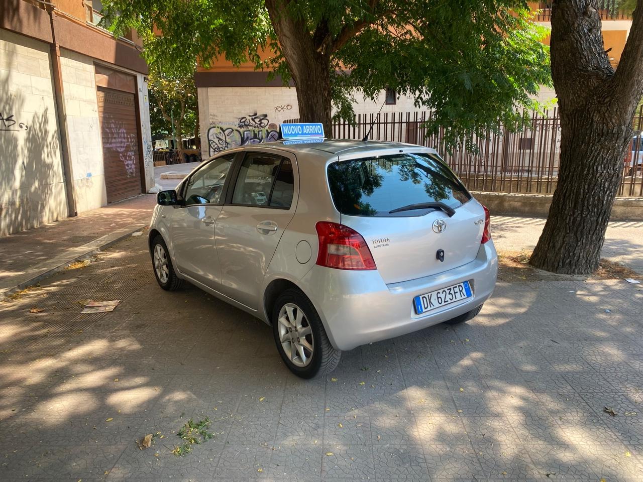 Toyota Yaris 1.0 5 porte