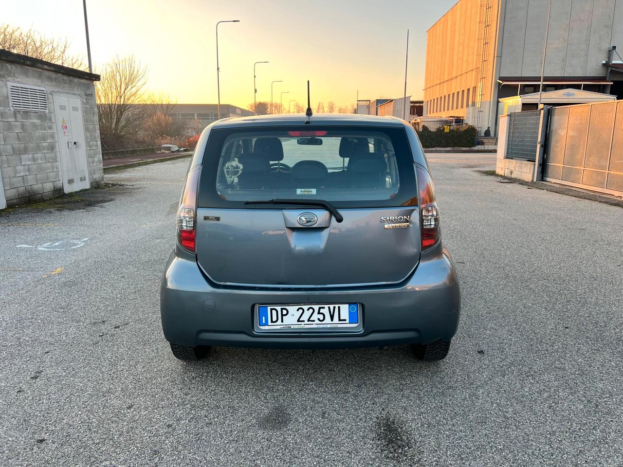 Daihatsu Sirion 1.0 Sho