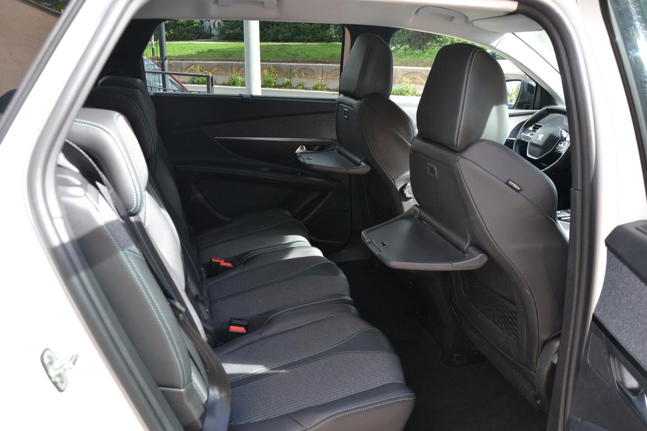 Peugeot 5008 1.5 HDi 130CV 7POSTI AUT.+NAV+LED+RCAM+PELLE+PDC