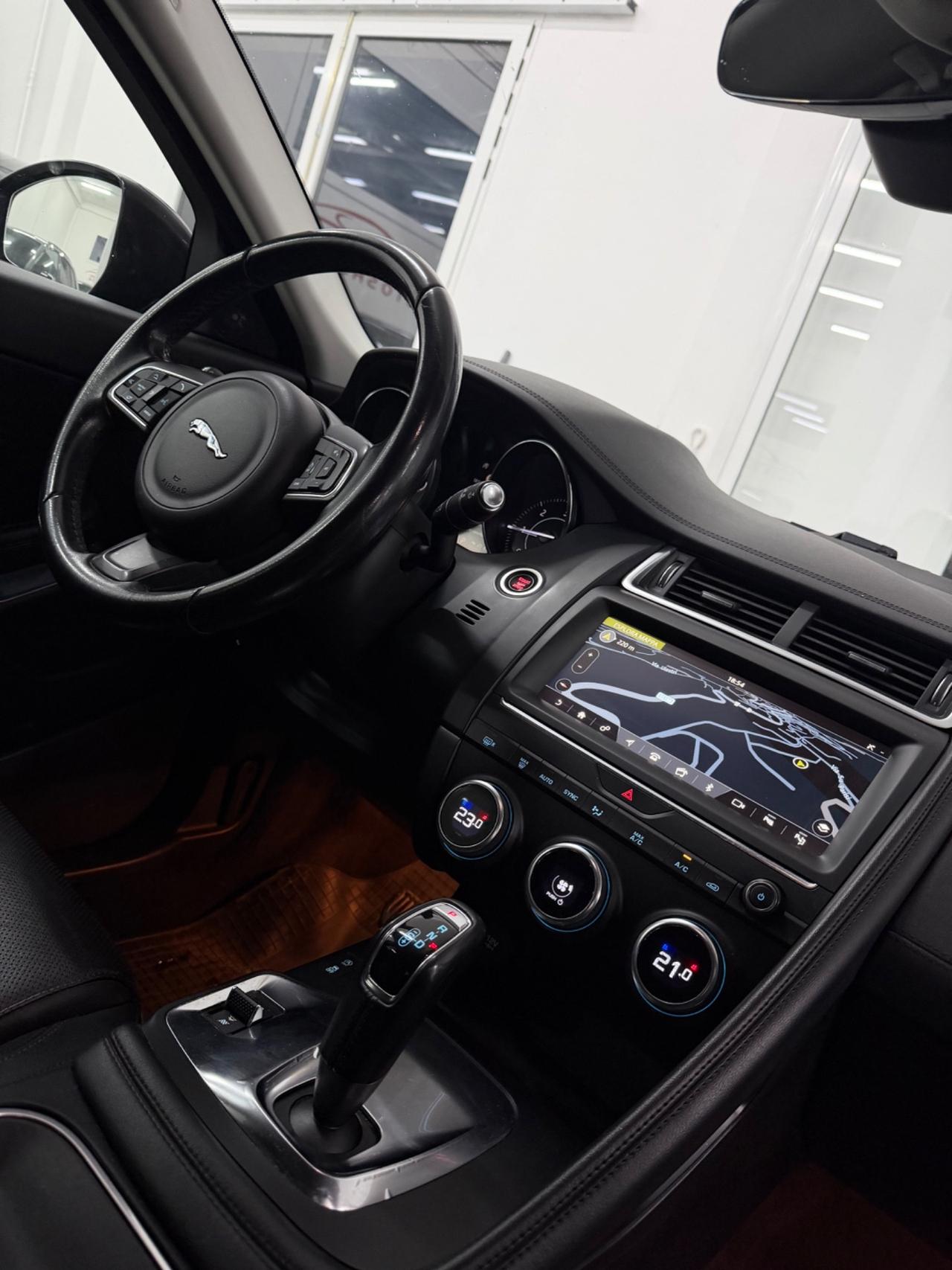 Jaguar E-Pace 2.0D 150 CV R-Dynamic FINANZIABILE