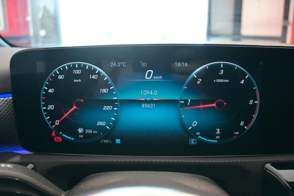 MERCEDES-BENZ A 180D 116CV 6M. SPORT ( FARI LED - AMBIENT LIGHTS - CRUISE - PELLE - NAVI PREMIUM - PARK ASSIST - TELECAMERA POST. - CERCHI 17 )