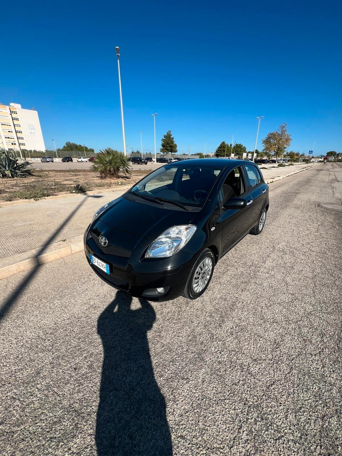 Toyota Yaris 1.3 5 porte Sol - 2011