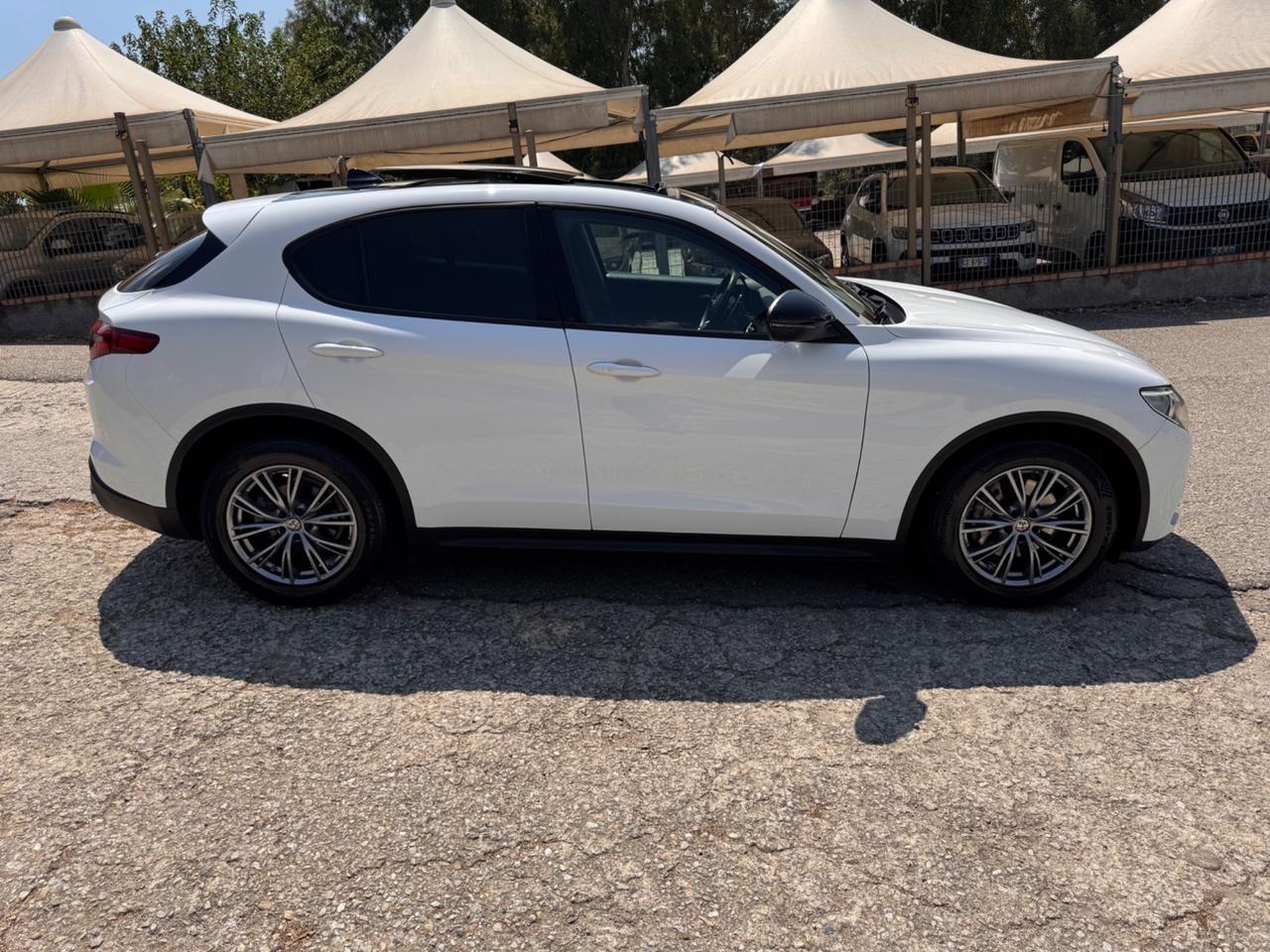 Alfa Romeo Stelvio 2.2 Turbodiesel 160 CV AT8 RWD Tetto apribile