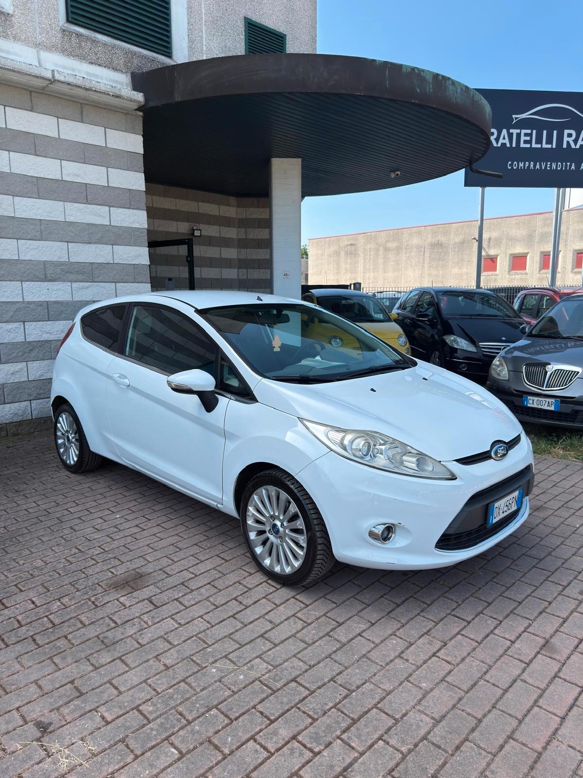 Ford Fiesta 1.2 82CV 3 porte Titanium