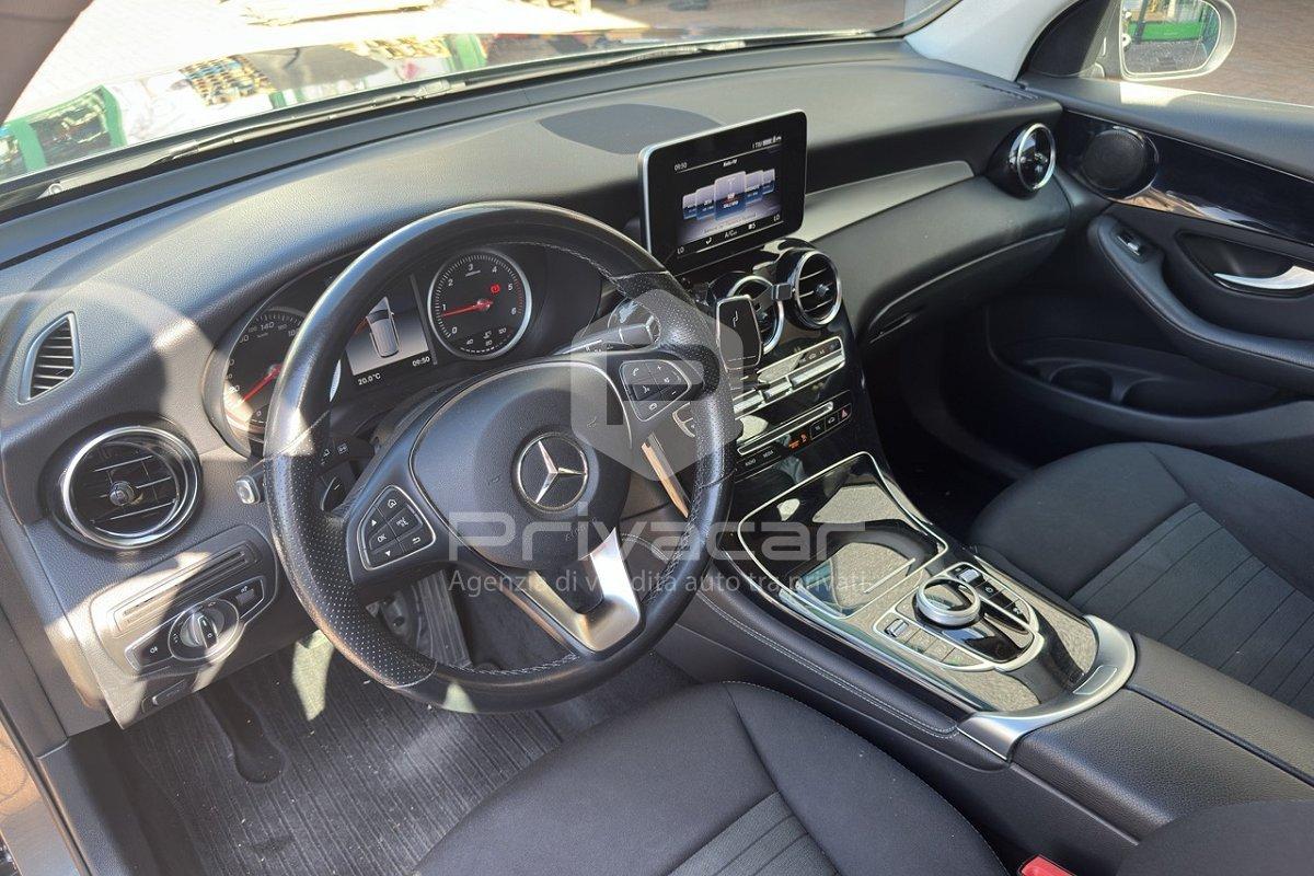 MERCEDES GLC 220 d 4Matic Business