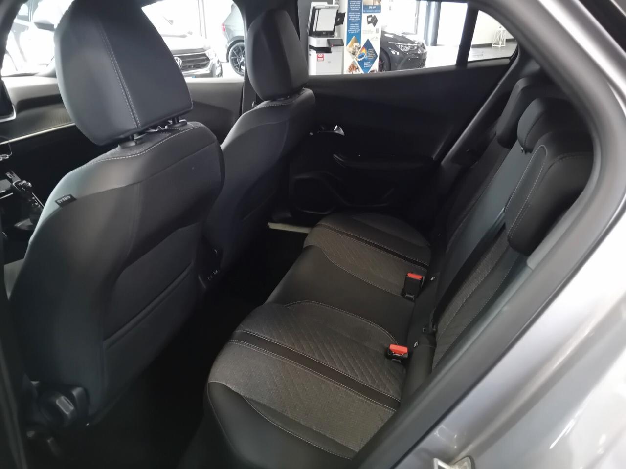Peugeot 2008 PureTech 100 S&S Allure